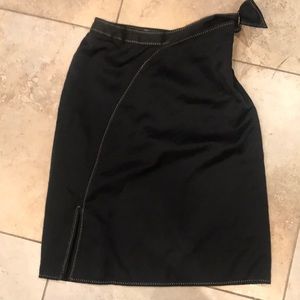 Alfani women Black Skirt with lining size 4